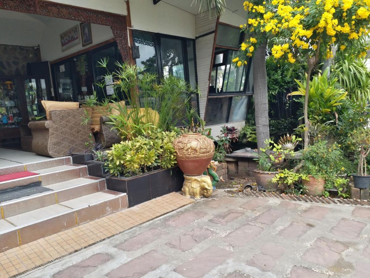 Platinum Place Banguecoque Exterior foto